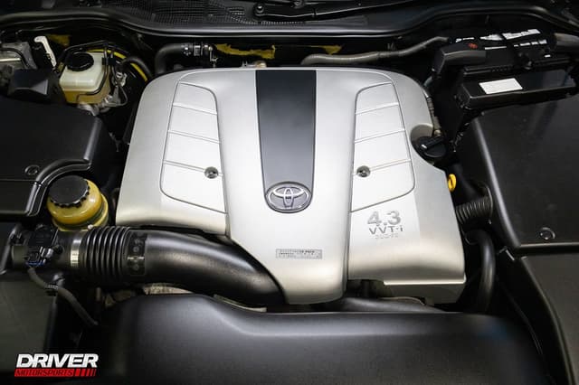 2001 Toyota Celsior JDM car for sale — photo 4 of 25