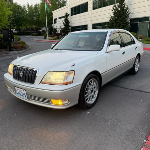 2001 Toyota Crown JDM car for sale — photo 3 of 17