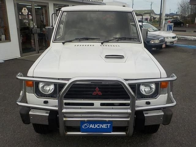 1989 Mitsubishi Pajero JDM car for sale — photo 4 of 25
