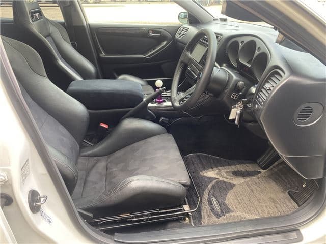 1999 Toyota Aristo JDM car for sale — photo 13 of 25