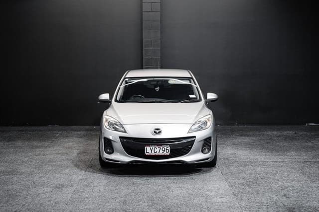 2012 Mazda Axela JDM car for sale — photo 4 of 17