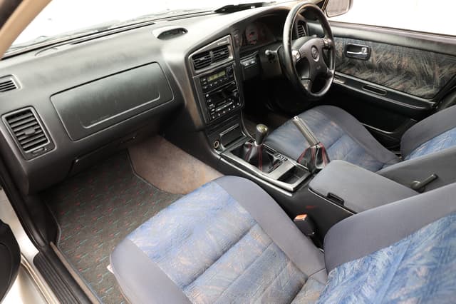 2000 Nissan Stagea JDM car for sale — photo 22 of 25