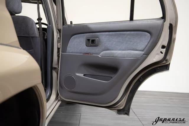 1996 Toyota Hilux JDM car for sale — photo 21 of 25