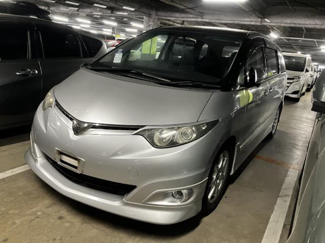 2007 Toyota Estima JDM car for sale — photo 2 of 20