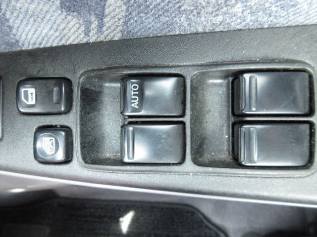 1998 Nissan Skyline JDM car for sale — photo 10 of 19