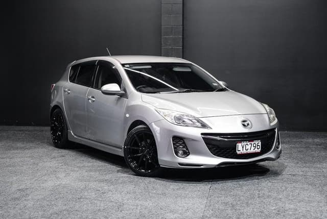 2012 Mazda Axela JDM car for sale — photo 6 of 17