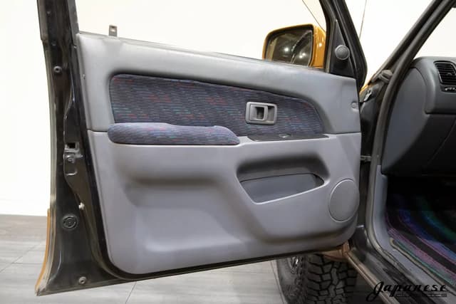 1997 Toyota Hilux Surf JDM car for sale — photo 19 of 25