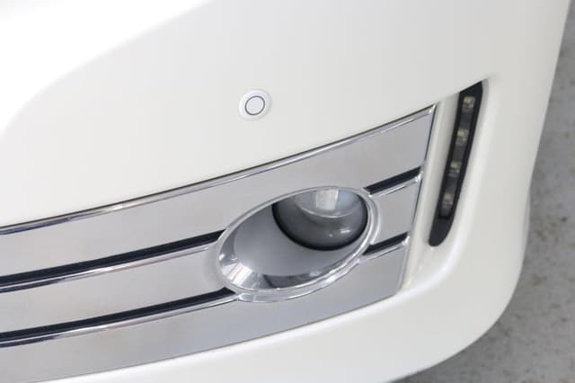 2010 Nissan Elgrand JDM car for sale — photo 21 of 25