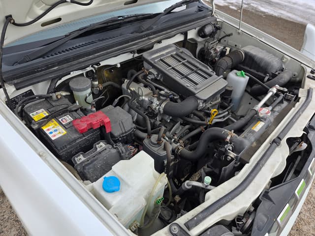 2009 Suzuki Jimny JDM car for sale — photo 23 of 24