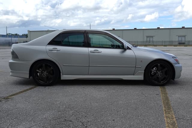 2000 Toyota Altezza JDM car for sale — photo 5 of 18