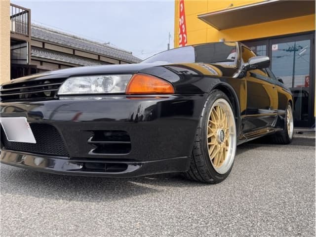 1992 Nissan Skyline JDM car for sale — photo 3 of 5