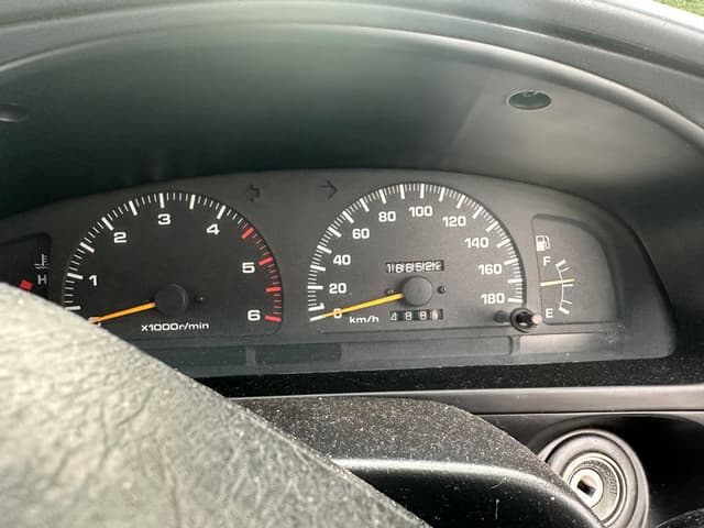 1997 Toyota Hilux Surf JDM car for sale — photo 16 of 18