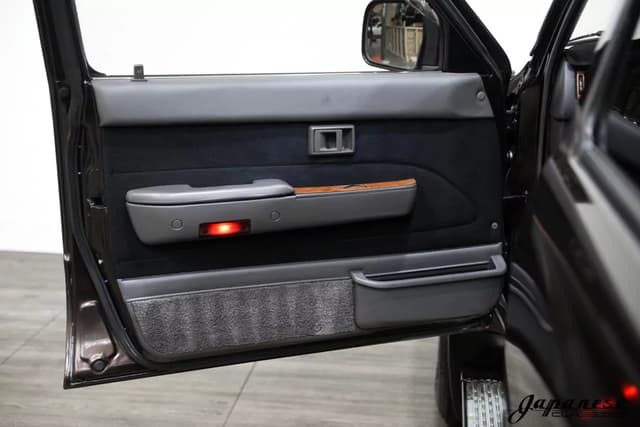 1994 Toyota Hilux JDM car for sale — photo 18 of 25
