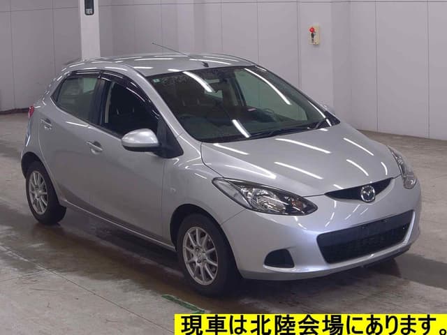 2009 Mazda Demio JDM car for sale — photo 4 of 6