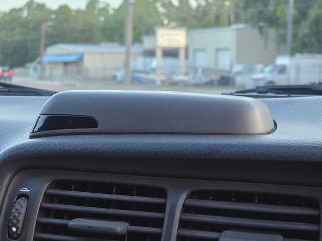 1998 Volvo V70 JDM car for sale — photo 5 of 25