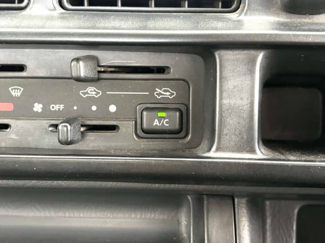 1999 Daihatsu Hijet JDM car for sale — photo 12 of 24