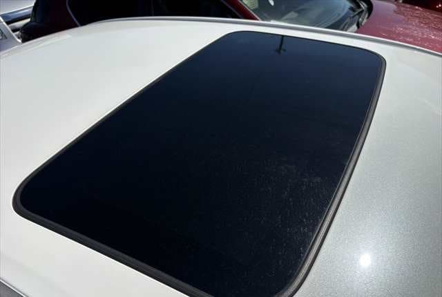 2009 Toyota Mark X JDM car for sale — photo 18 of 21
