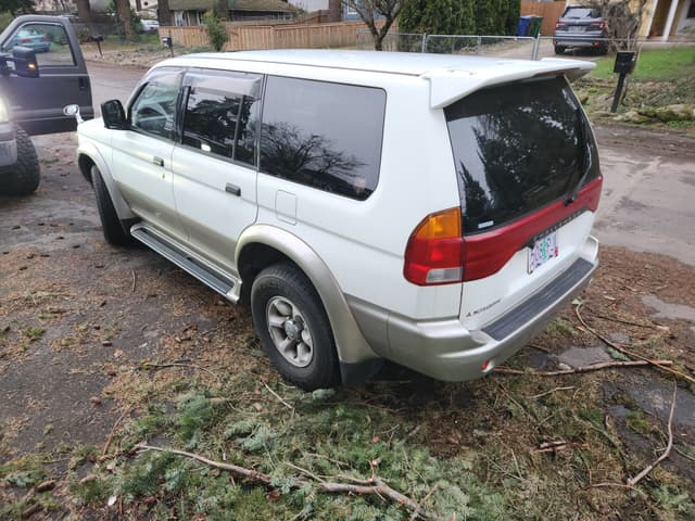 1998 Mitsubishi Challenger JDM car for sale — photo 7 of 8