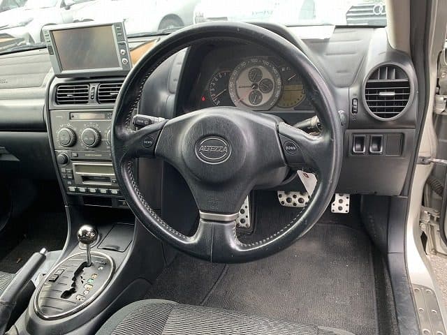2001 Toyota Altezza JDM car for sale — photo 7 of 13