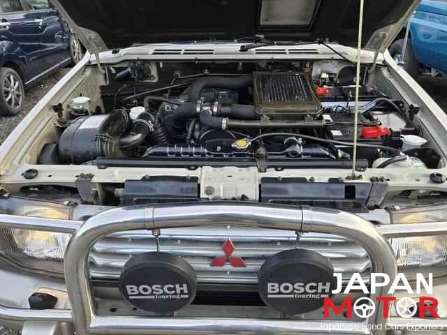 1992 Mitsubishi Pajero JDM car for sale — photo 5 of 9