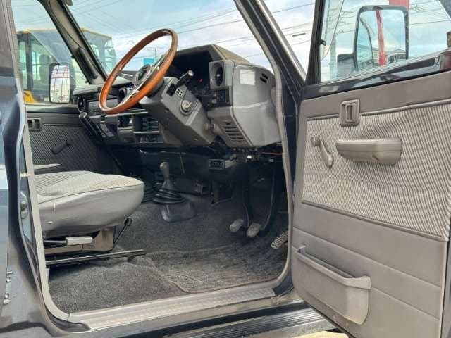 1992 Toyota Land Cruiser JDM car for sale — photo 11 of 25