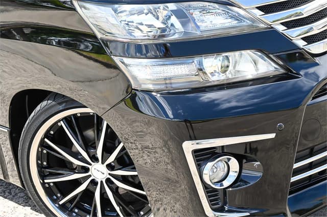 2012 Toyota Vellfire JDM car for sale — photo 2 of 24