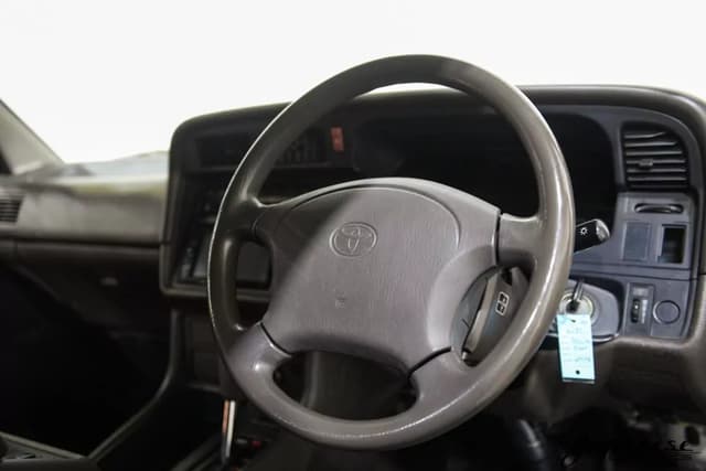 1995 Toyota HiAce JDM car for sale — photo 14 of 25