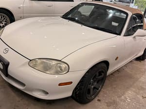 2000 Mazda Roadster (Eunos Roadster / MX-5) JDM car for sale