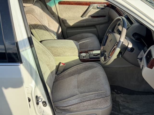 1999 Toyota Majesta JDM car for sale — photo 22 of 24