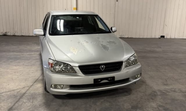 2001 Toyota Altezza JDM car for sale — photo 2 of 25
