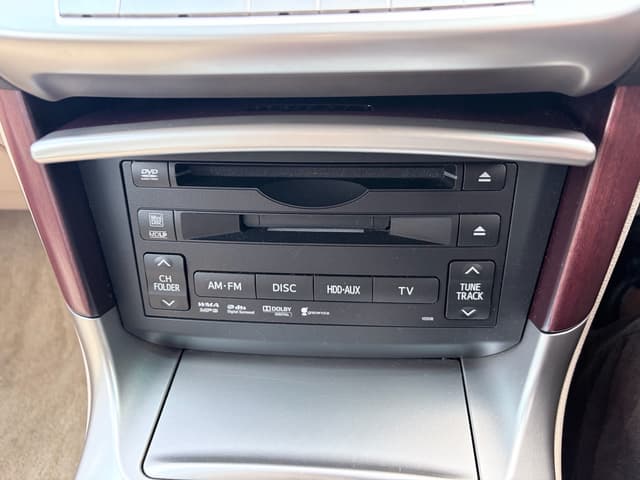 2009 Toyota Majesta JDM car for sale — photo 13 of 19