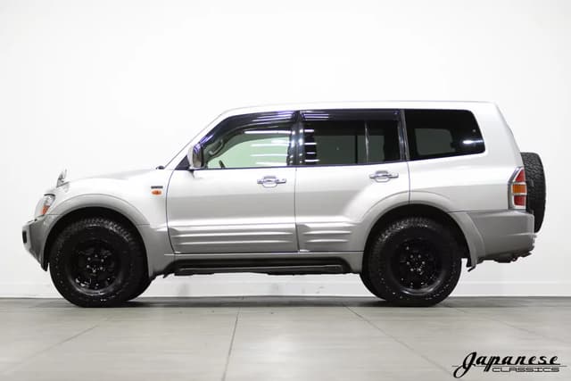 1999 Mitsubishi Pajero JDM car for sale — photo 4 of 25
