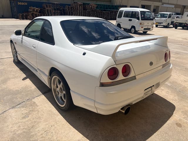 1996 Nissan Skyline JDM car for sale — photo 6 of 18