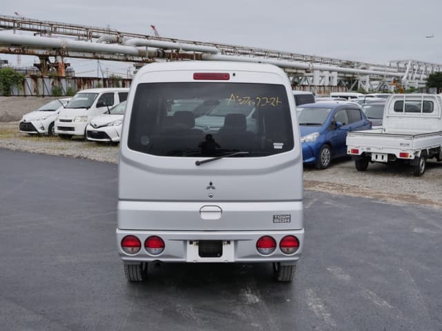 2001 Mitsubishi Town Box JDM car for sale — photo 6 of 25