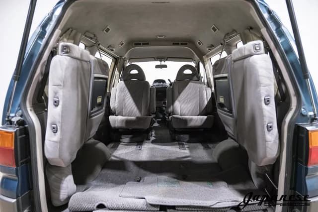 1994 Mitsubishi Delica JDM car for sale — photo 22 of 25
