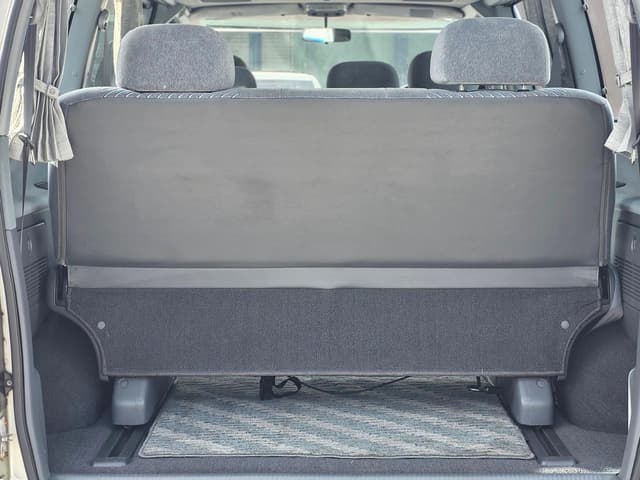1996 Toyota Granvia JDM car for sale — photo 13 of 23