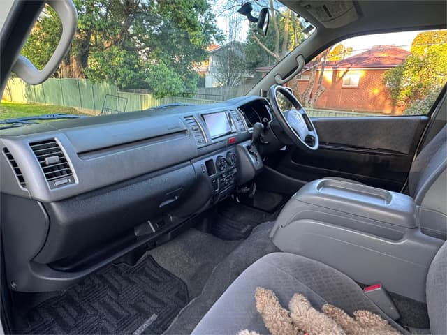 2008 Toyota HiAce JDM car for sale — photo 20 of 25