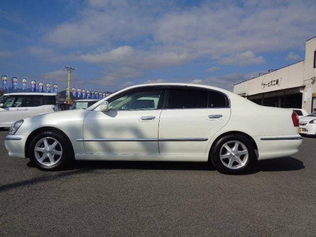 2002 Nissan Cima JDM car for sale — photo 2 of 6