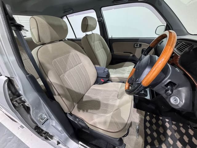 2001 Daihatsu Mira JDM car for sale — photo 11 of 25