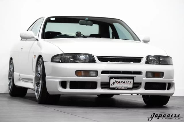 1994 Nissan Skyline JDM car for sale — photo 3 of 25