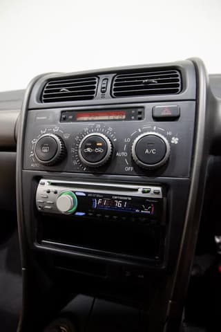 2000 Toyota Altezza JDM car for sale — photo 10 of 25