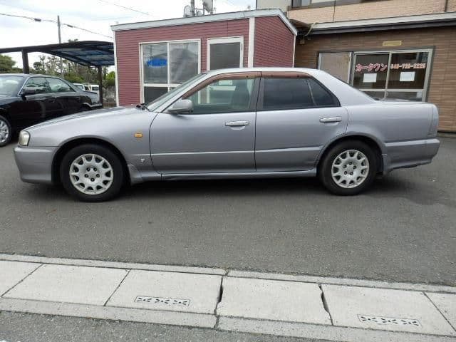 1998 Nissan Skyline JDM car for sale — photo 5 of 9
