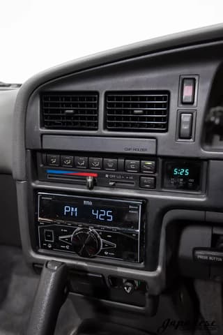 1995 Toyota Hilux Surf JDM car for sale — photo 10 of 25