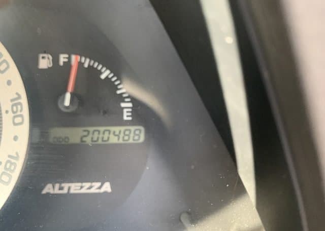 1999 Toyota Altezza JDM car for sale — photo 8 of 24