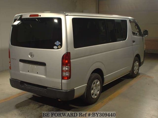 2007 Toyota HiAce JDM car for sale — photo 2 of 2