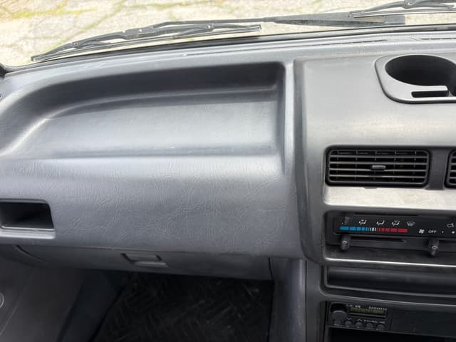 2000 Daihatsu Hijet JDM car for sale — photo 21 of 25