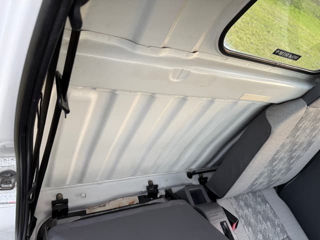 1998 Mitsubishi Minicab JDM car for sale — photo 3 of 25