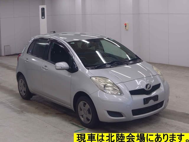 2009 Toyota Vitz JDM car for sale — photo 4 of 6