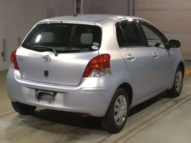 2009 Toyota Vitz JDM car for sale — photo 2 of 2