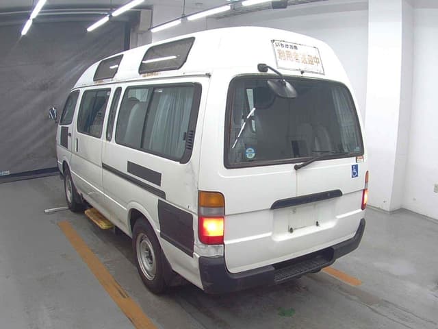 2002 Toyota HiAce JDM car for sale — photo 3 of 5
